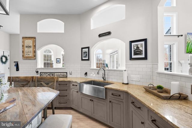 205 SHERWIN RD, Mullica Hill, NJ 08062