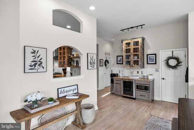 205 SHERWIN RD, Mullica Hill, NJ 08062