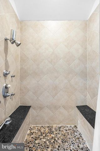 205 SHERWIN RD, Mullica Hill, NJ 08062