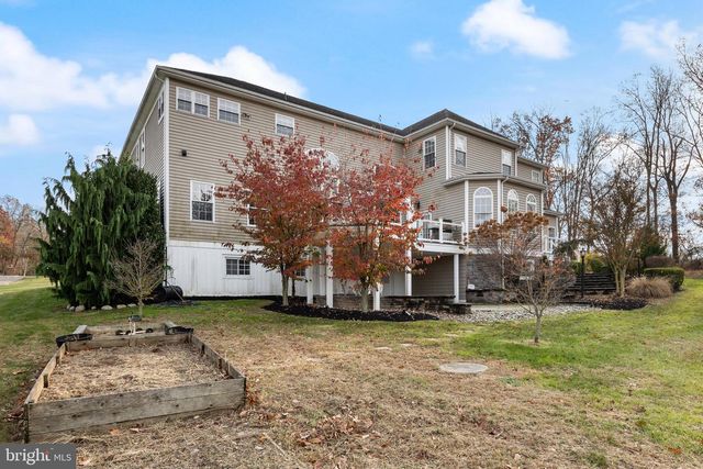 205 SHERWIN RD, Mullica Hill, NJ 08062