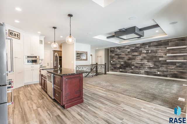 2824 E Sunflower Cir Circle, Brandon, SD 57005