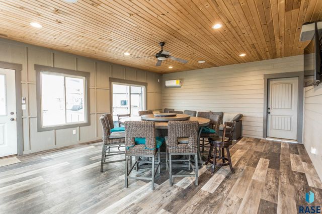 2824 E Sunflower Cir Circle, Brandon, SD 57005