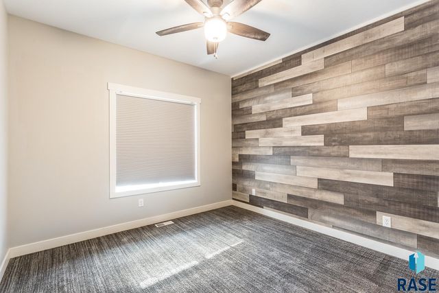 2824 E Sunflower Cir Circle, Brandon, SD 57005