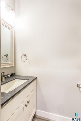 2824 E Sunflower Cir Circle, Brandon, SD 57005