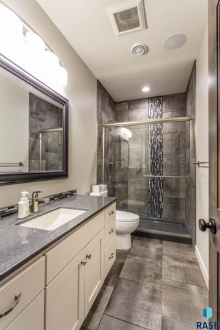 2824 E Sunflower Cir Circle, Brandon, SD 57005