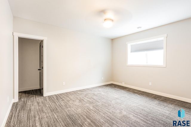 2824 E Sunflower Cir Circle, Brandon, SD 57005