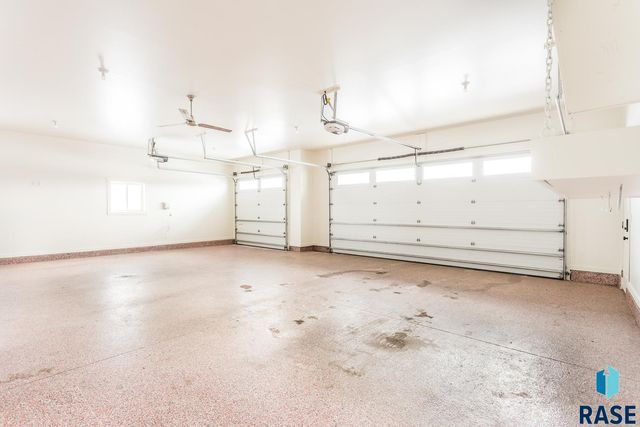 2824 E Sunflower Cir Circle, Brandon, SD 57005