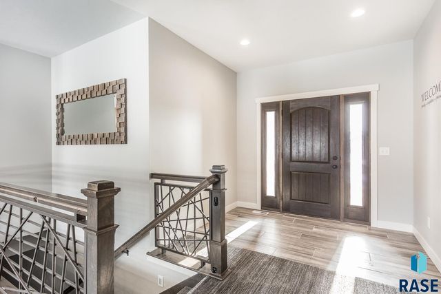 2824 E Sunflower Cir Circle, Brandon, SD 57005