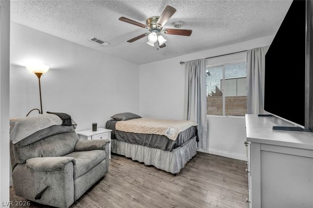 2940 Domino Way, Las Vegas, NV 89117