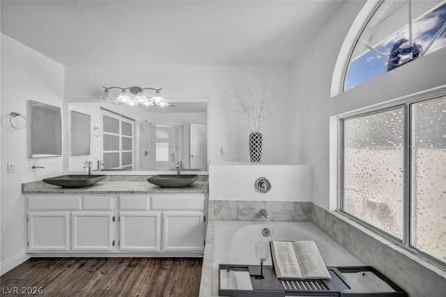 2940 Domino Way, Las Vegas, NV 89117