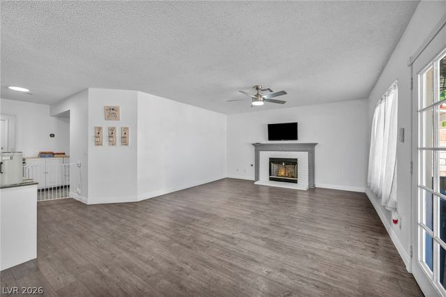 2940 Domino Way, Las Vegas, NV 89117