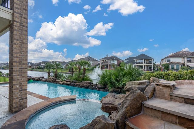 18119 Blues Point Drive, Cypress, TX 77429