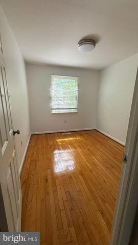 19 WIMBLEDON LN, Owings Mills, MD 21117