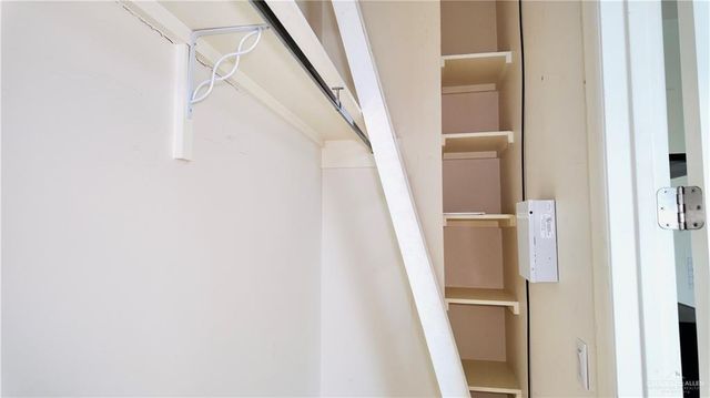 1209 E Olympia E Avenue 3, Mcallen, TX 78503