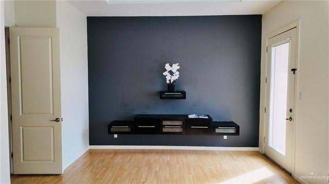 1209 E Olympia E Avenue 3, Mcallen, TX 78503