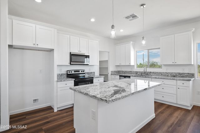 3152 E Andrada Road, Vail, AZ 85641