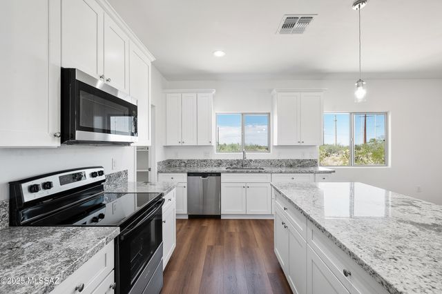 3152 E Andrada Road, Vail, AZ 85641