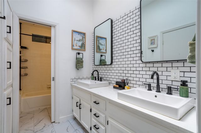 4030 Holland Avenue 8, Dallas, TX 75219