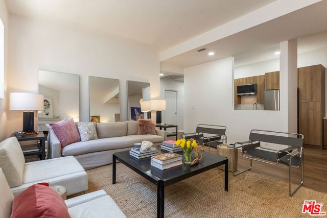 511 San Vicente Boulevard 106, Santa Monica, CA 90402
