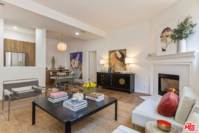 511 San Vicente Boulevard 106, Santa Monica, CA 90402
