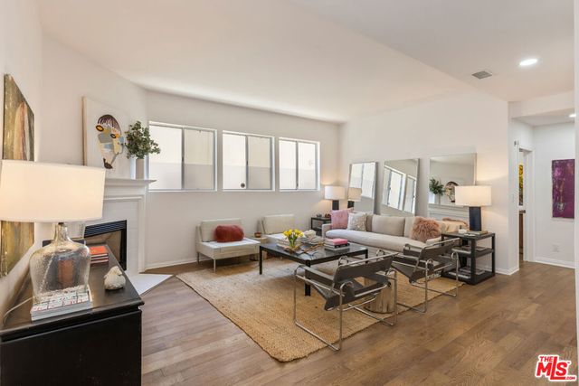511 San Vicente Boulevard 106, Santa Monica, CA 90402