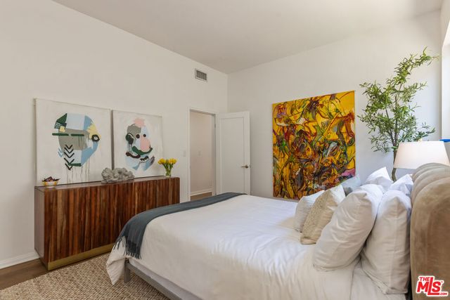 511 San Vicente Boulevard 106, Santa Monica, CA 90402