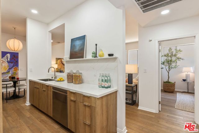 511 San Vicente Boulevard 106, Santa Monica, CA 90402