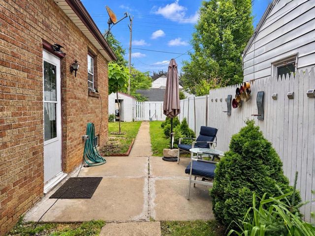 214 S 65th STREET, Milwaukee, WI 53214