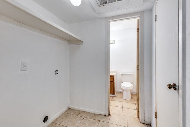 520 Lake Crest Parkway, Azle, TX 76020