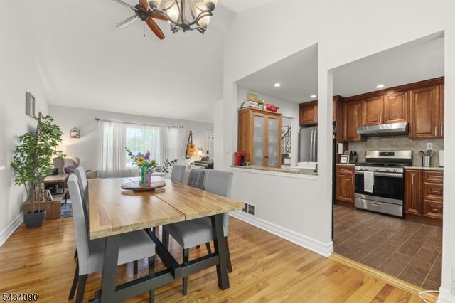 28 Ethan Dr, New Providence Boro, NJ 07974