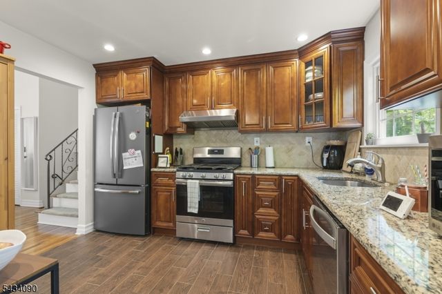 28 Ethan Dr, New Providence Boro, NJ 07974