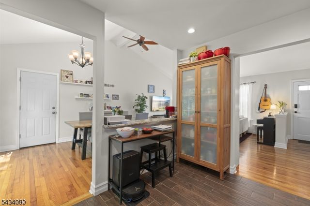 28 Ethan Dr, New Providence Boro, NJ 07974