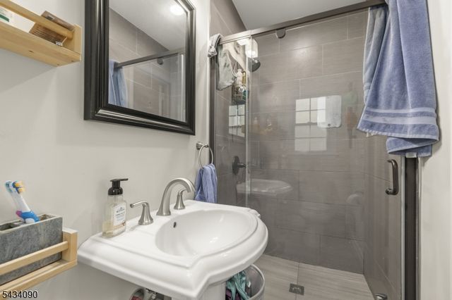 28 Ethan Dr, New Providence Boro, NJ 07974