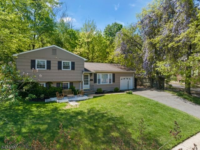 28 Ethan Dr, New Providence Boro, NJ 07974