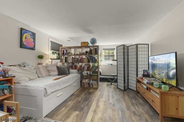 28 Ethan Dr, New Providence Boro, NJ 07974