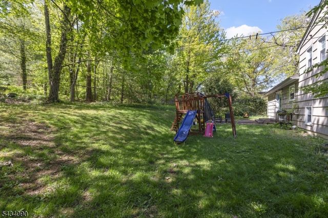 28 Ethan Dr, New Providence Boro, NJ 07974