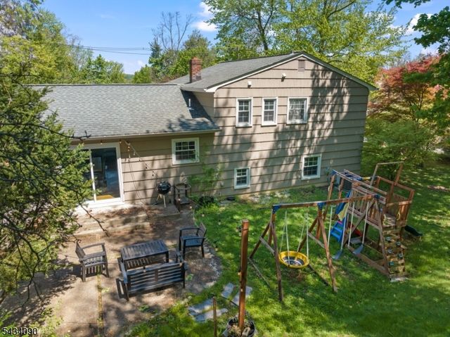 28 Ethan Dr, New Providence Boro, NJ 07974
