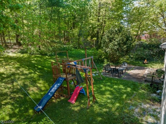 28 Ethan Dr, New Providence Boro, NJ 07974