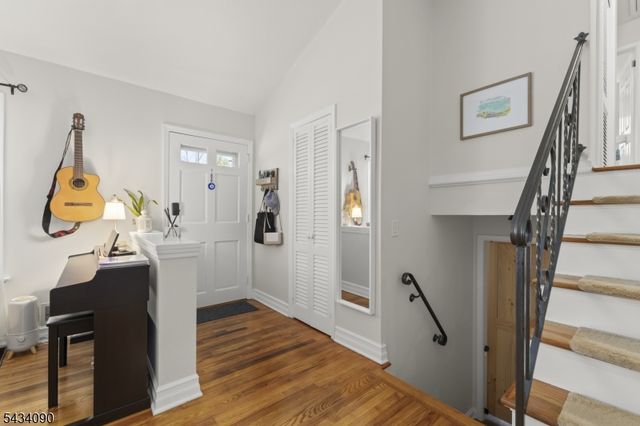 28 Ethan Dr, New Providence Boro, NJ 07974