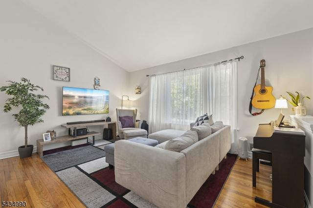 28 Ethan Dr, New Providence Boro, NJ 07974