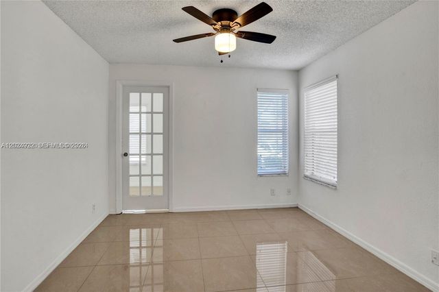3420 N Pinewalk Dr N 717, Margate, FL 33063