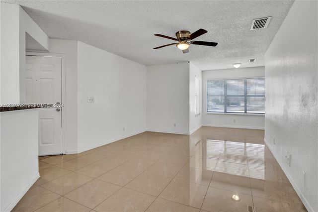 3420 N Pinewalk Dr N 717, Margate, FL 33063