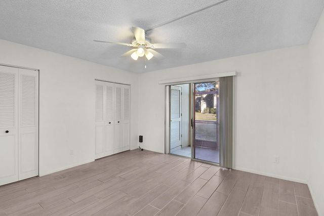 31 Lake Vista Trl Apt 104, Port St Lucie, FL 34952