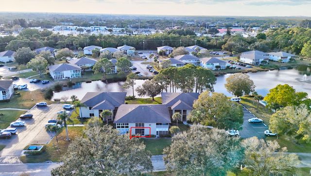 31 Lake Vista Trl Apt 104, Port St Lucie, FL 34952