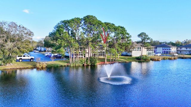 31 Lake Vista Trl Apt 104, Port St Lucie, FL 34952