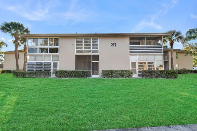 31 Lake Vista Trl Apt 104, Port St Lucie, FL 34952