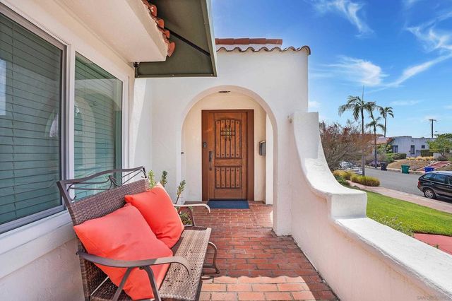 2433 San Marcos Ave., San Diego, CA 92104