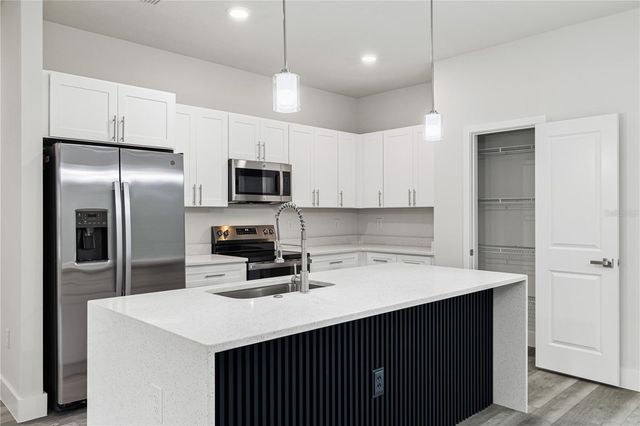 16497 SW 31ST STREET, Ocala, FL 34481