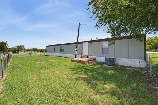 7305 Walden Drive, Joshua, TX 76058