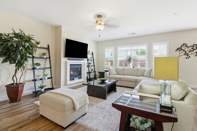 868 N San Remo Ln, Mountain House, CA 95391